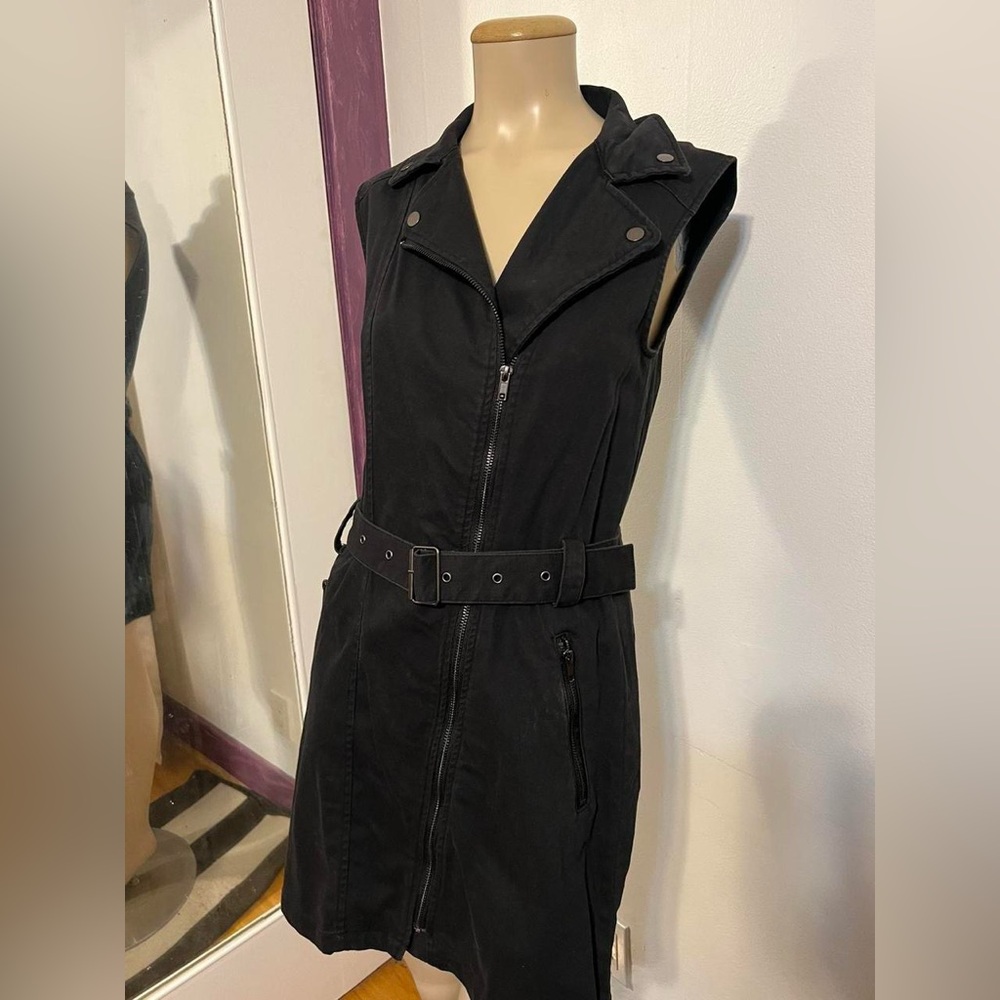 Black Sleeveless Belted Dress